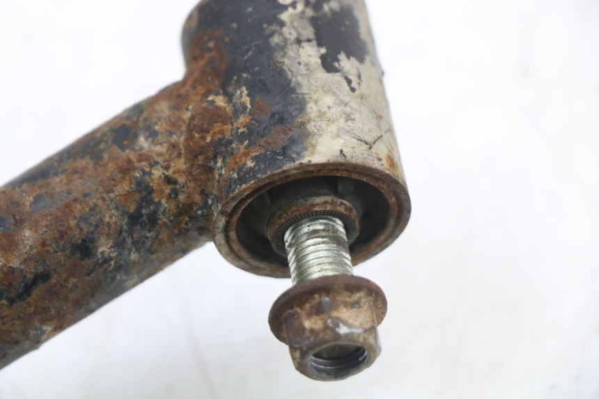 photo de TRIÁNGULO DELANTERO HONDA TRX 300 (1988 - 2000) - Estado de la superficie y material