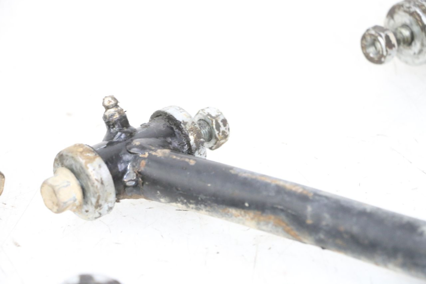 photo de BRAZO OSCILANTE DELANTERO YAMAHA YFM R RAPTOR 250 (2008 - 2014) - Primer plano técnico