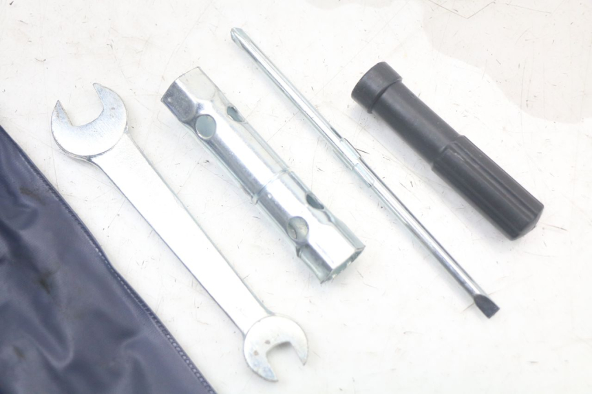 photo de KIT DE HERRAMIENTAS KYMCO AGILITY 4T 50 (2018 - 2022) - Detalle de la pieza