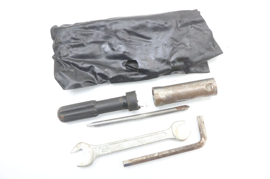 photo de KIT DE HERRAMIENTAS JONWAY AZTRAL 125 (2008 - 2017) - Detalle de la pieza