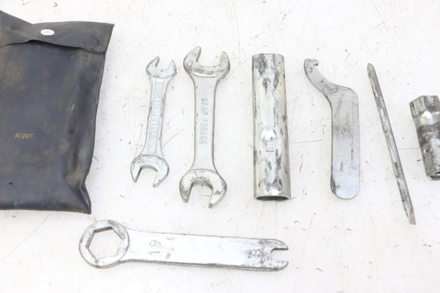 photo de JUEGO HERRAMIENTAS HONDA CBF 125 (2009 - 2015) - Características distintivas