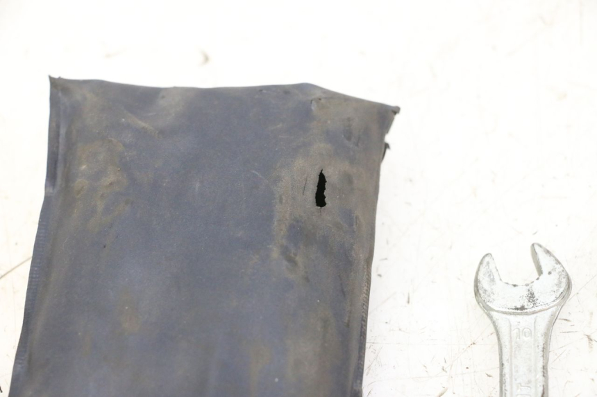 photo de JUEGO HERRAMIENTAS HONDA CBF 125 (2009 - 2015) - Estado de la superficie y material