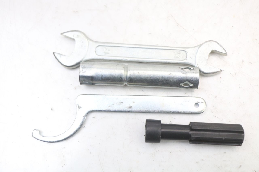 photo de Kit de herramientas KYMCO DINK STREET ABS 125 (2011 - 2018) - Otra perspectiva