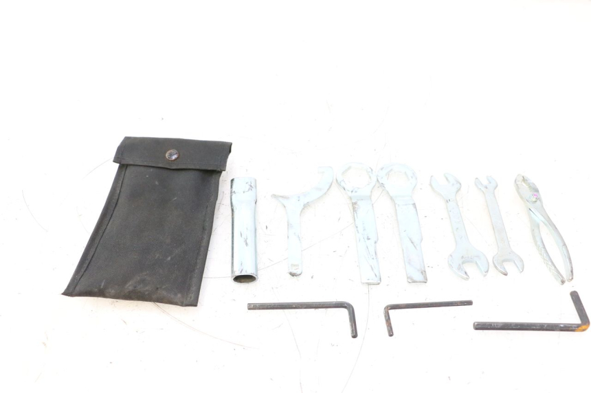 photo de JUEGO HERRAMIENTAS KAWASAKI ER-6 ER6 F ABS 650 (2012 - 2016) - Detalle de la pieza