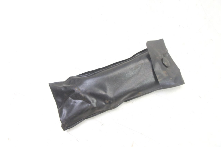 photo de JUEGO HERRAMIENTAS SYM FIDDLE 3 III 125 (2014 - 2020) - Detalle de la pieza