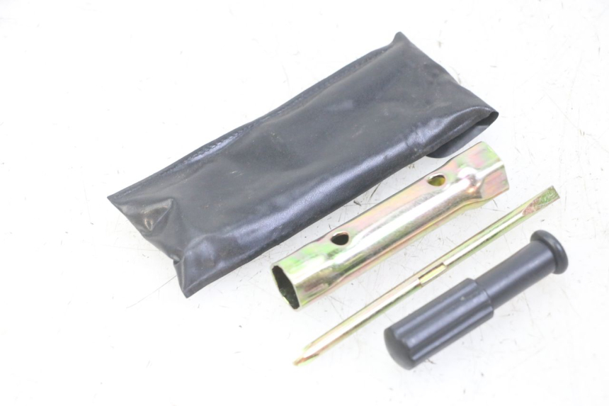 photo de JUEGO HERRAMIENTAS SYM FIDDLE 3 III 50 (2014 - 2020) - Zoom estado de uso