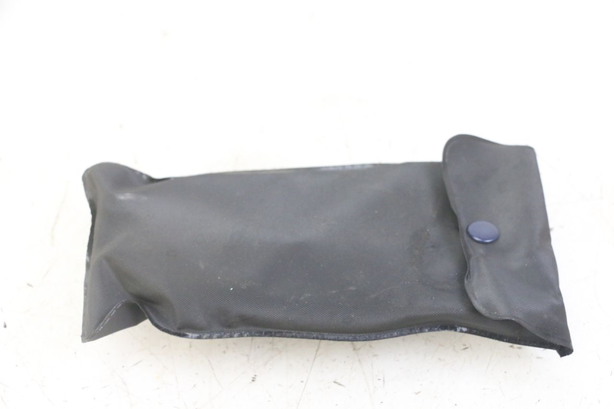 photo de JUEGO HERRAMIENTAS HONDA FORZA ABS 300 (2013 - 2017) - Zoom estado de uso