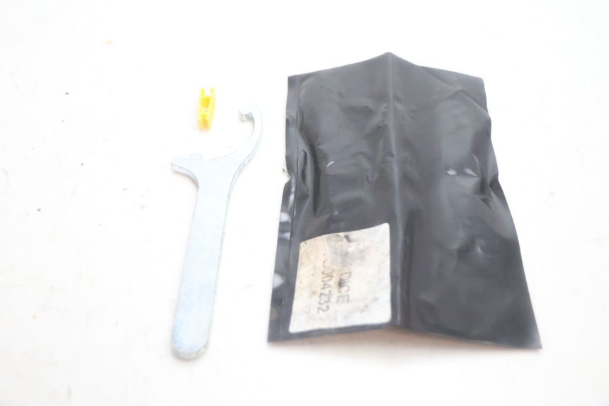photo de JUEGO HERRAMIENTAS PIAGGIO MP3 HPE 530 (2022 - 2026) - Detalle de la pieza