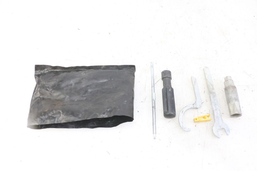 photo de KIT DE HERRAMIENTAS PIAGGIO MP3 LT 300 (2010 - 2016) - Vista principal