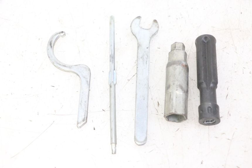 photo de JUEGO HERRAMIENTAS PIAGGIO MP3 LT 300 (2010 - 2016) - Vista principal