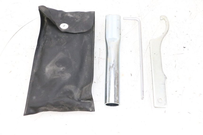 photo de JUEGO HERRAMIENTAS YAMAHA MT-07 MT07 ABS 700 (2018 - 2020) - Otra perspectiva