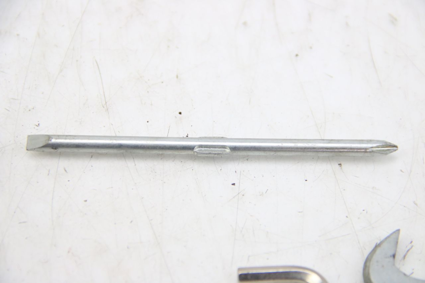 photo de KIT DE HERRAMIENTAS JM MOTORS OLDIES 4T 50 (2010 - 2020) - Detalle de la pieza