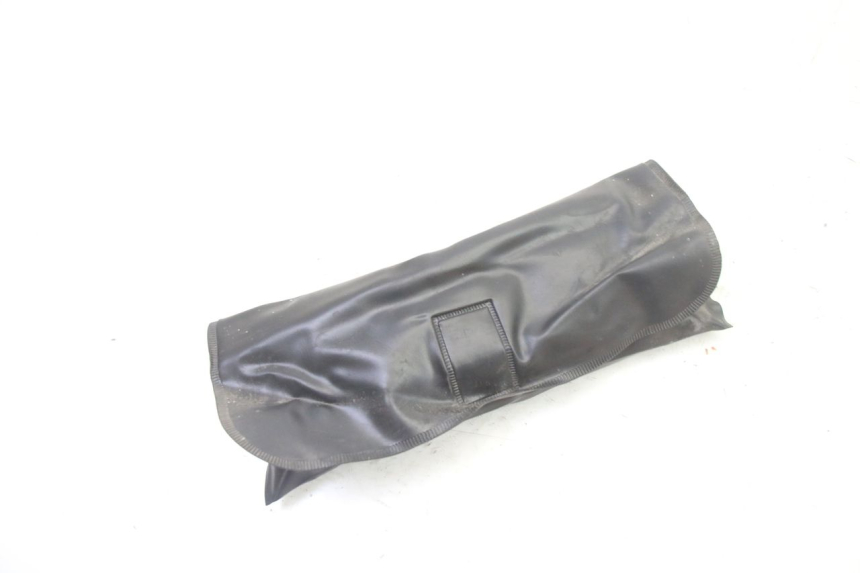 photo de JUEGO HERRAMIENTAS HONDA ST PAN EUROPEAN 1300 (2002 - 2013) - Zoom estado de uso