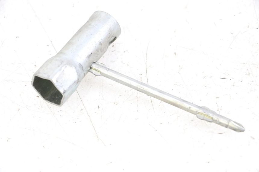 photo de JUEGO HERRAMIENTAS HONDA WALLAROO DX 50 (1993 - 1996) - Detalle de la pieza