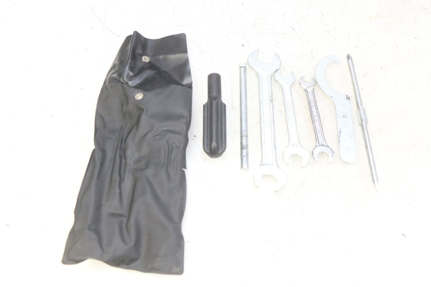 photo de KIT DE HERRAMIENTAS YAMAHA XMAX X-MAX 125 (2006 - 2009) - Vista principal