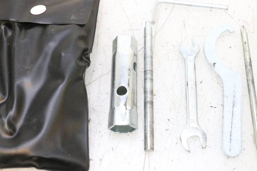 photo de KIT DE HERRAMIENTAS YAMAHA X-MAX XMAX 125 (2010 - 2013) - Vista general del producto