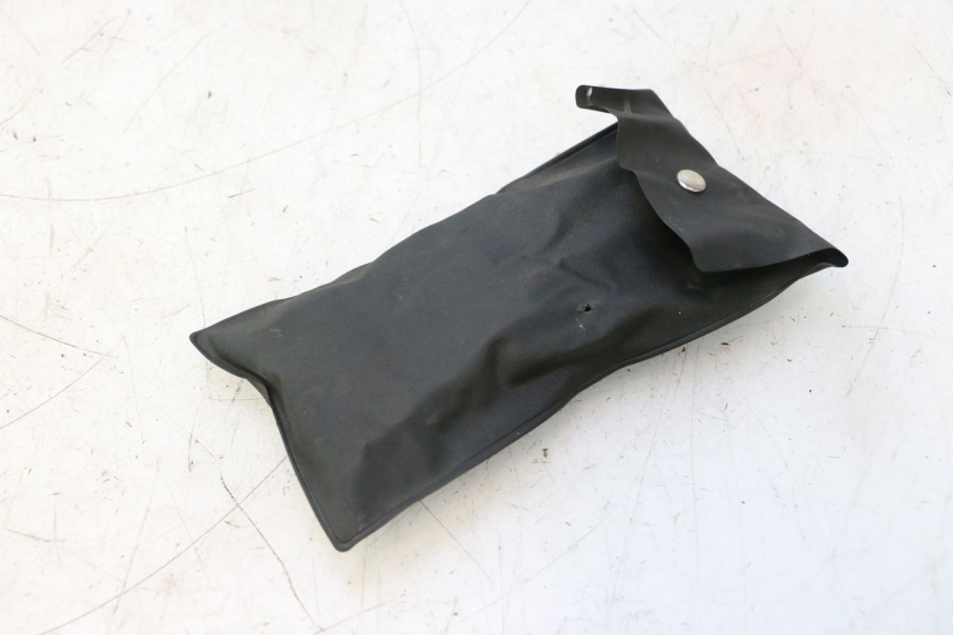 photo de KIT DE HERRAMIENTAS YAMAHA XMAX X-MAX 125 (2006 - 2009) - Zoom estado de uso