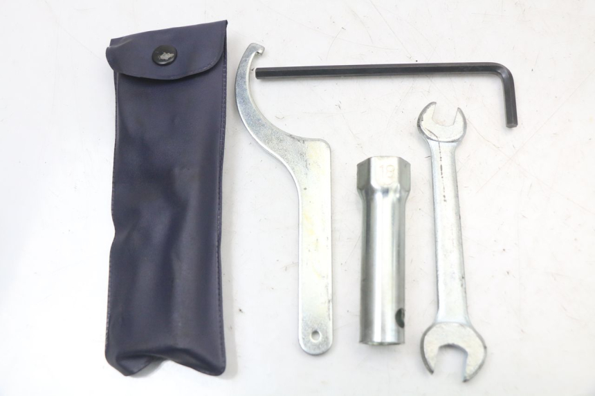 photo de JUEGO HERRAMIENTAS KYMCO XCITING 250 (2006 - 2009) - Vista principal