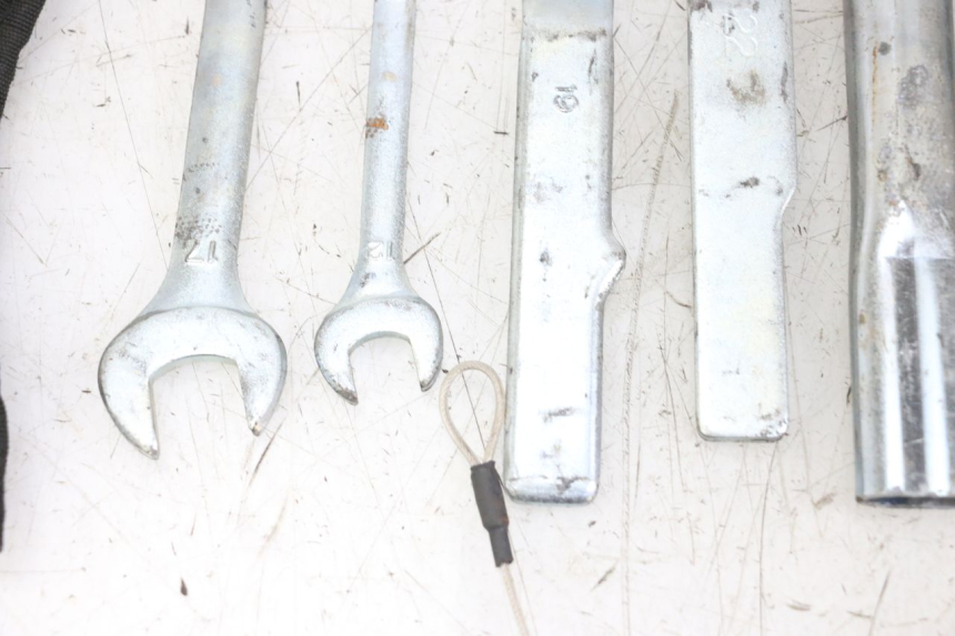 photo de JUEGO HERRAMIENTAS YAMAHA XJ6 ABS 600 (2008 - 2016) - Zoom estado de uso