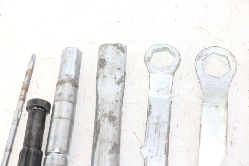 photo de JUEGO HERRAMIENTAS YAMAHA XJ6 ABS 600 (2008 - 2016) - Vista general del producto