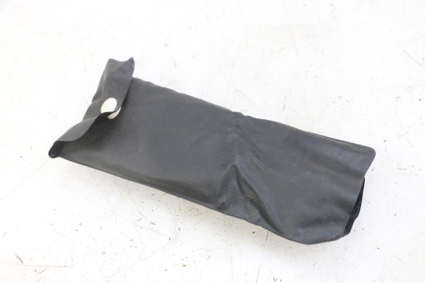 photo de JUEGO HERRAMIENTAS HONDA XLV VARADERO 125 (2000 - 2006) - Primer plano técnico