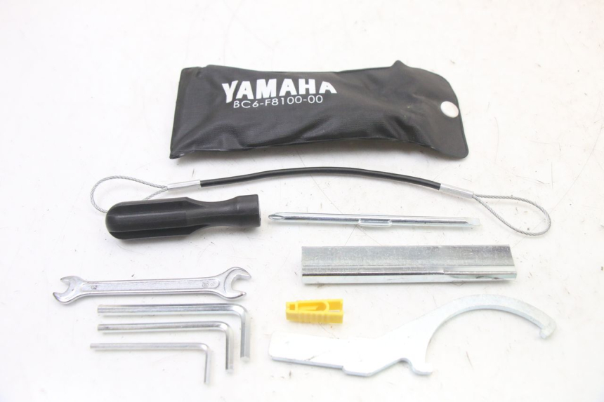 photo de JUEGO HERRAMIENTAS YAMAHA TRACER 7 700 (2020 - 2024) - Vista principal