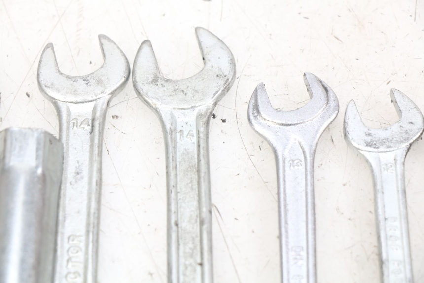 photo de KIT DE HERRAMIENTAS YAMAHA YP MAJESTY 125 (2007 - 2010) - Marcados y referencias originales