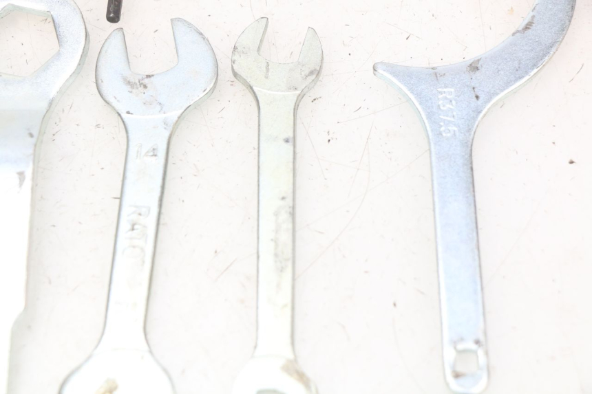 photo de KIT DE HERRAMIENTAS KAWASAKI Z 650 (2016 - 2019) - Otra perspectiva