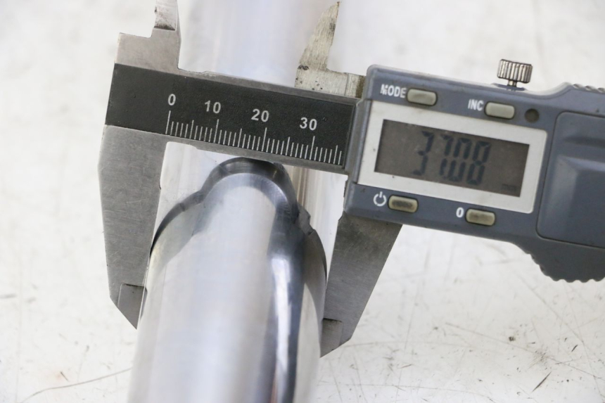 photo de BARRA HORQUILLA HONDA CR 85 (2003 - 2007) - Detalle de la pieza