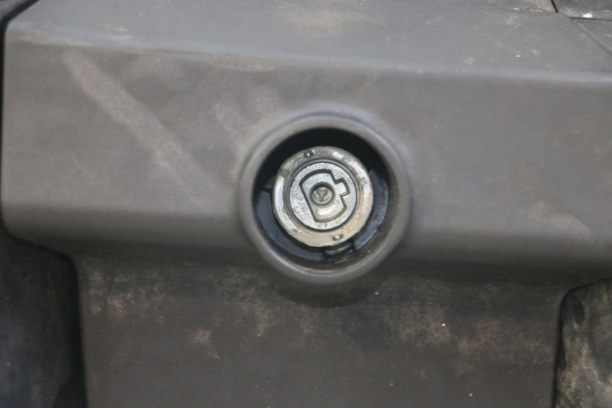 photo de MALETA DERECHA MOTO GUZZI NORGE 8V GT 1200 (2011 - 2016) - Zoom estado de uso