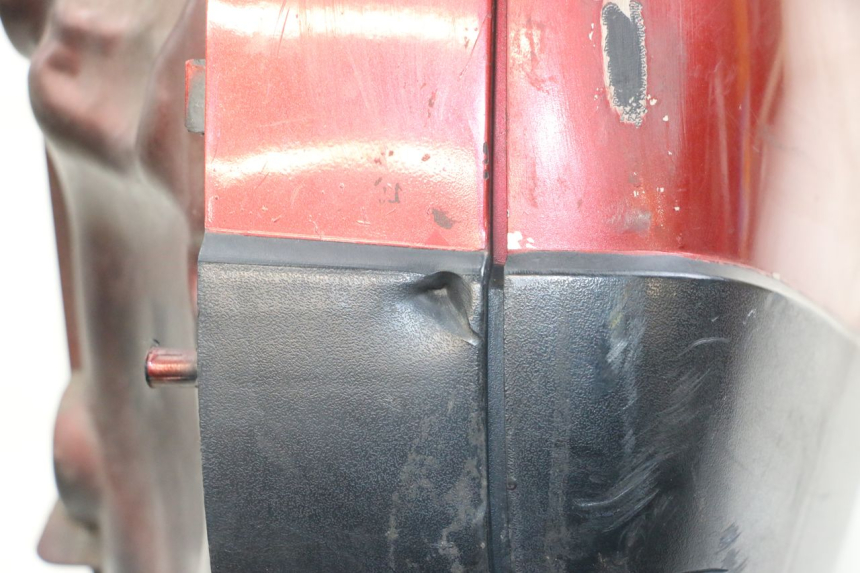 photo de MALETA DERECHA HONDA NTV DEAUVILLE 650 (1998 - 2001) - Características distintivas