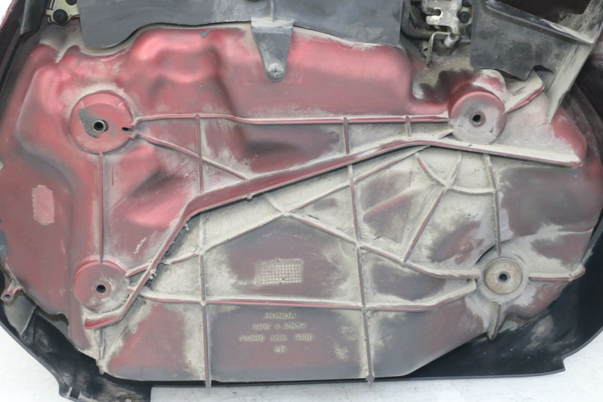 photo de MALETA IZQUIERDA HONDA NTV DEAUVILLE 650 (1998 - 2001) - Características distintivas