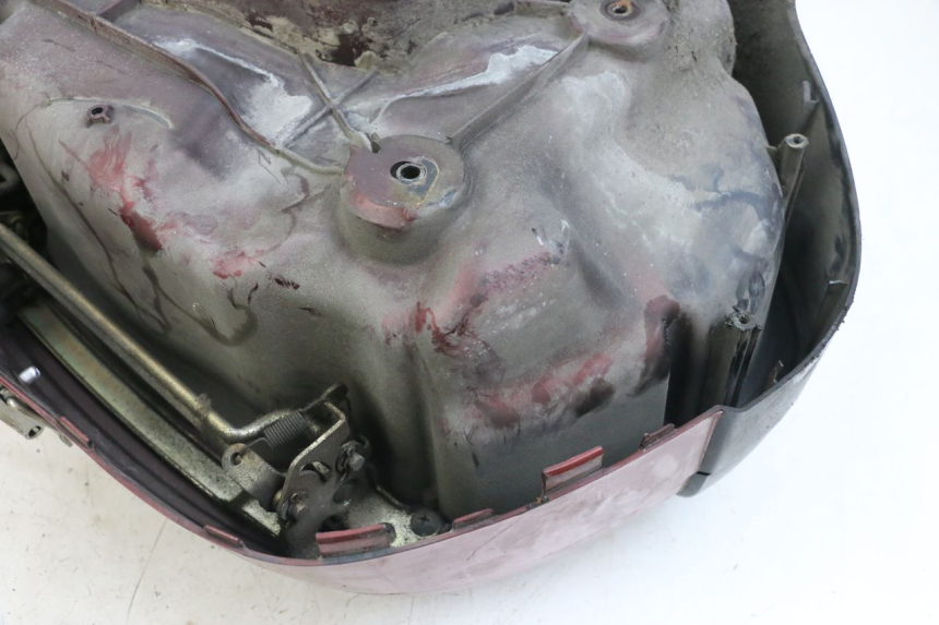 photo de MALETA IZQUIERDA HONDA NTV DEAUVILLE 650 (1998 - 2001) - Zoom sobre los componentes