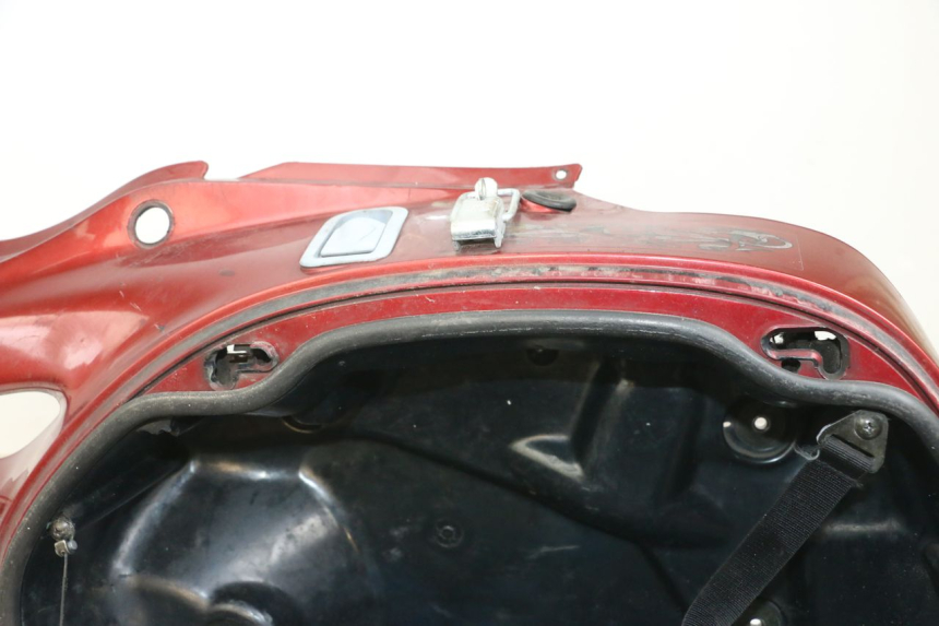 photo de MALETA IZQUIERDA HONDA NTV DEAUVILLE 650 (1998 - 2001) - Primer plano técnico