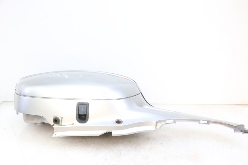 photo de MALETA IZQUIERDA HONDA NTV DEAUVILLE 650 (2001 - 2006) - Primer plano de alta resolución