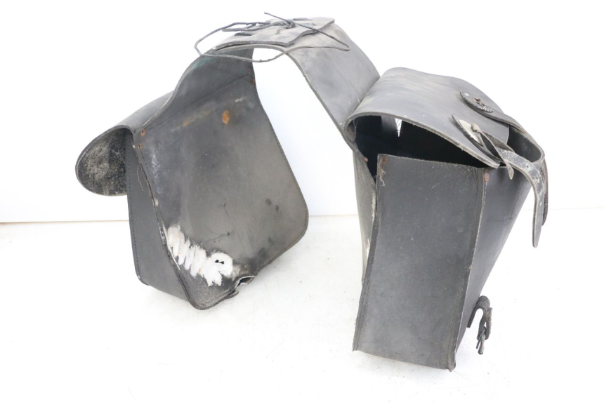 photo de MALETA SUZUKI GZ MARAUDER 125 (1998 - 2004) - Primer plano de alta resolución