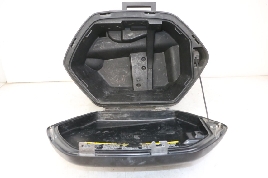 photo de MALETA YAMAHA TDM ABS 900 (2002 - 2014) - Otra perspectiva