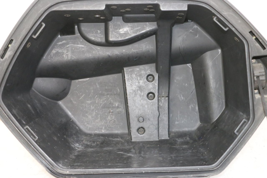 photo de MALETA YAMAHA TDM ABS 900 (2002 - 2014) - Primer plano técnico