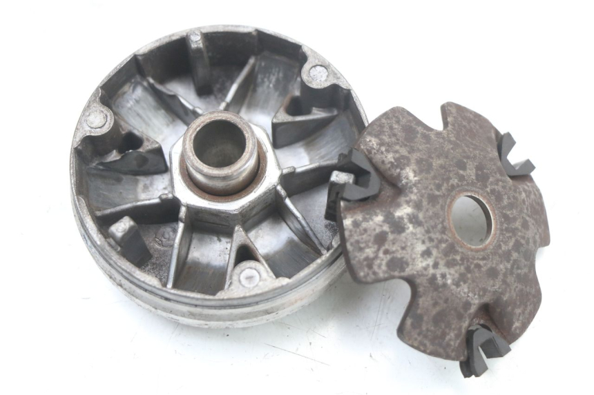 photo de VARIADOR KYMCO AGILITY 4T 50 (2005 - 2018) - Detalles de los puntos de fijación