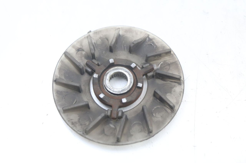 photo de VARIADOR KYMCO AGILITY 4T 50 (2018 - 2022) - Detalles de los puntos de fijación