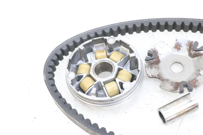 photo de VARIADOR KYMCO AGILITY 4T 50 (2018 - 2022) - Zoom estado de uso