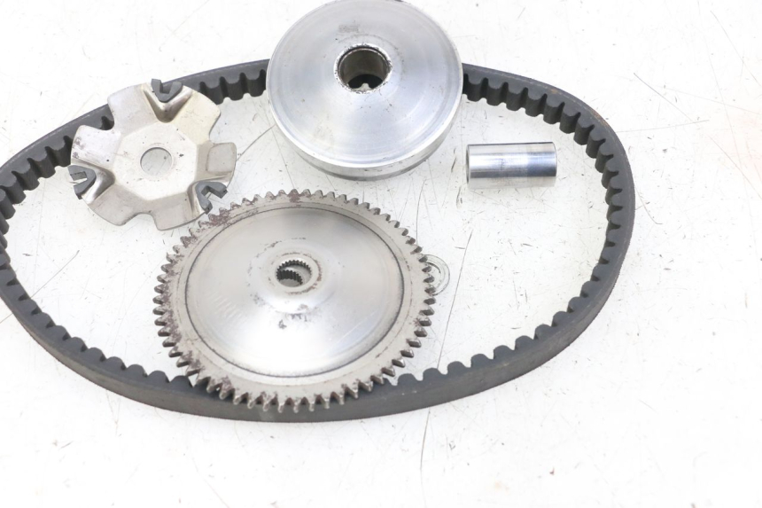 photo de VARIADOR KYMCO AGILITY 4T 50 (2018 - 2022) - Otra perspectiva