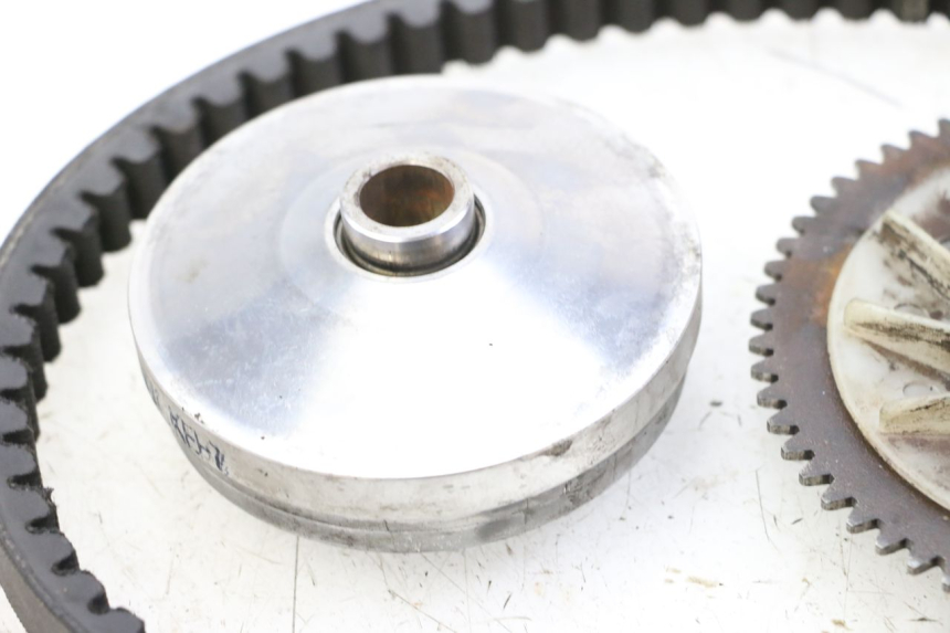 photo de VARIADOR KYMCO AGILITY 4T 50 (2018 - 2022) - Primer plano técnico