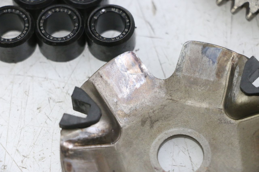 photo de VARIADOR KYMCO AGILITY 4T 50 (2018 - 2022) - Primer plano técnico