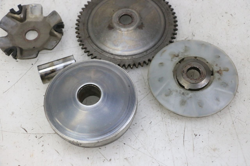 photo de VARIADOR KYMCO AGILITY 4T 50 (2018 - 2022) - Otra perspectiva