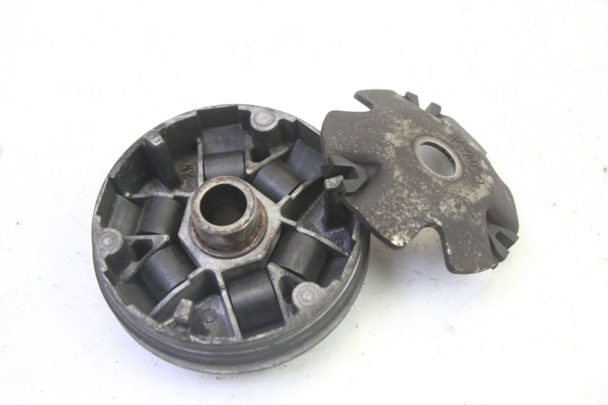 photo de VARIADOR KYMCO AGILITY 4T 50 (2005 - 2018) - Primer plano técnico