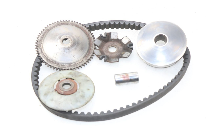 photo de VARIADOR KYMCO AGILITY CITY 2T 50 (2008 - 2016) - Detalles de los puntos de fijación