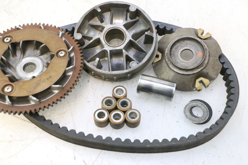 photo de VARIADOR APRILIA ATLANTIC S 125 (2010 - 2013) - Primer plano técnico