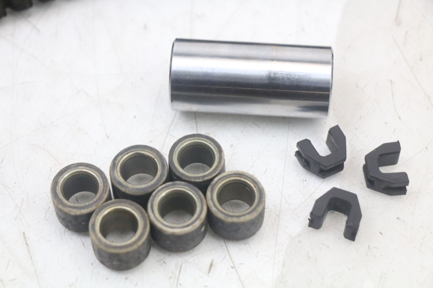 photo de VARIADOR JONWAY AZTRAL 125 (2008 - 2017) - Estado de la superficie y material