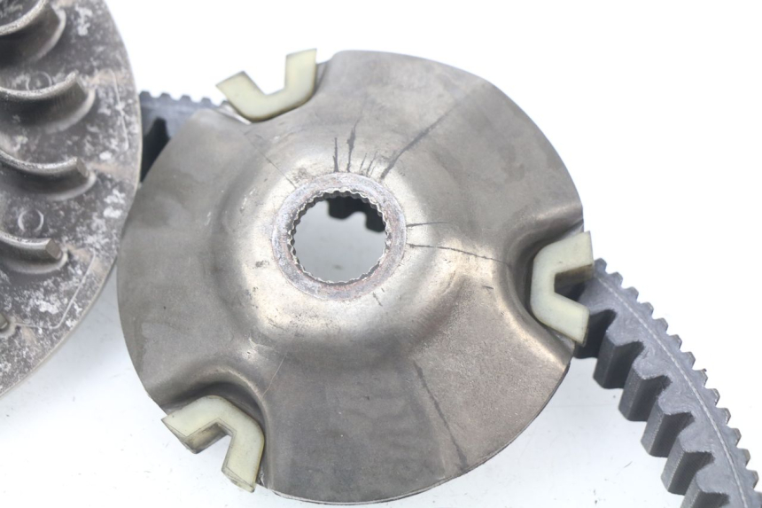 photo de VARIADOR PIAGGIO BEVERLY 500 (2003 - 2007) - Estado de la superficie y material